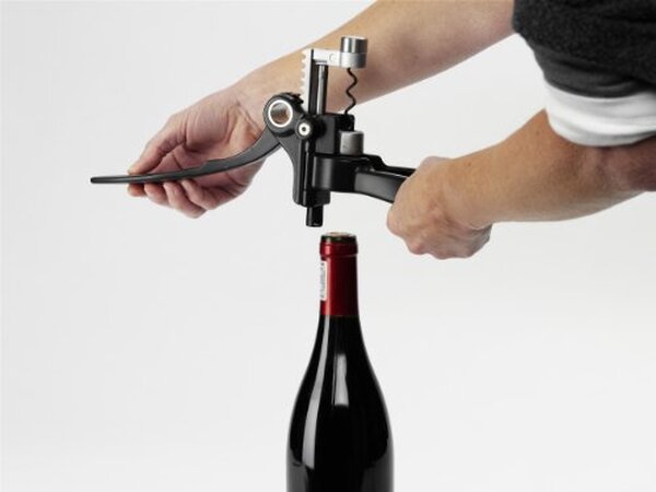 Découvrez notre analyse du tire-bouchon Screwpull LM 250 : ses avantages, ses inconvénients et nos conseils pour un achat éclairé. Optimisez votre expérience de dégustation avec cet outil pratique et performant.