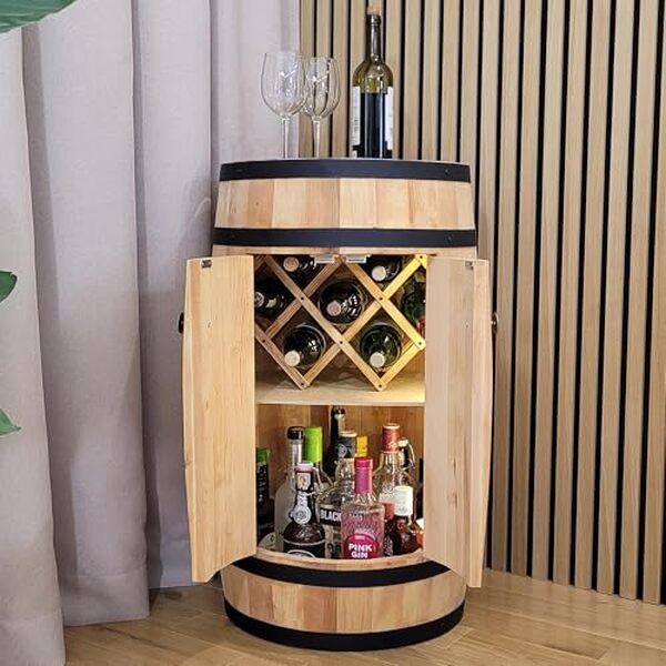 Découvrez notre test sur l'étagère à vin LED Weeco. Parfait mélange de style rustique et d'éclairage moderne, elle sublime vos bouteilles tout en ajoutant une touche déco à votre intérieur.